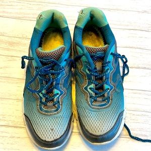 FILA RUNNING SHOES, Size 9